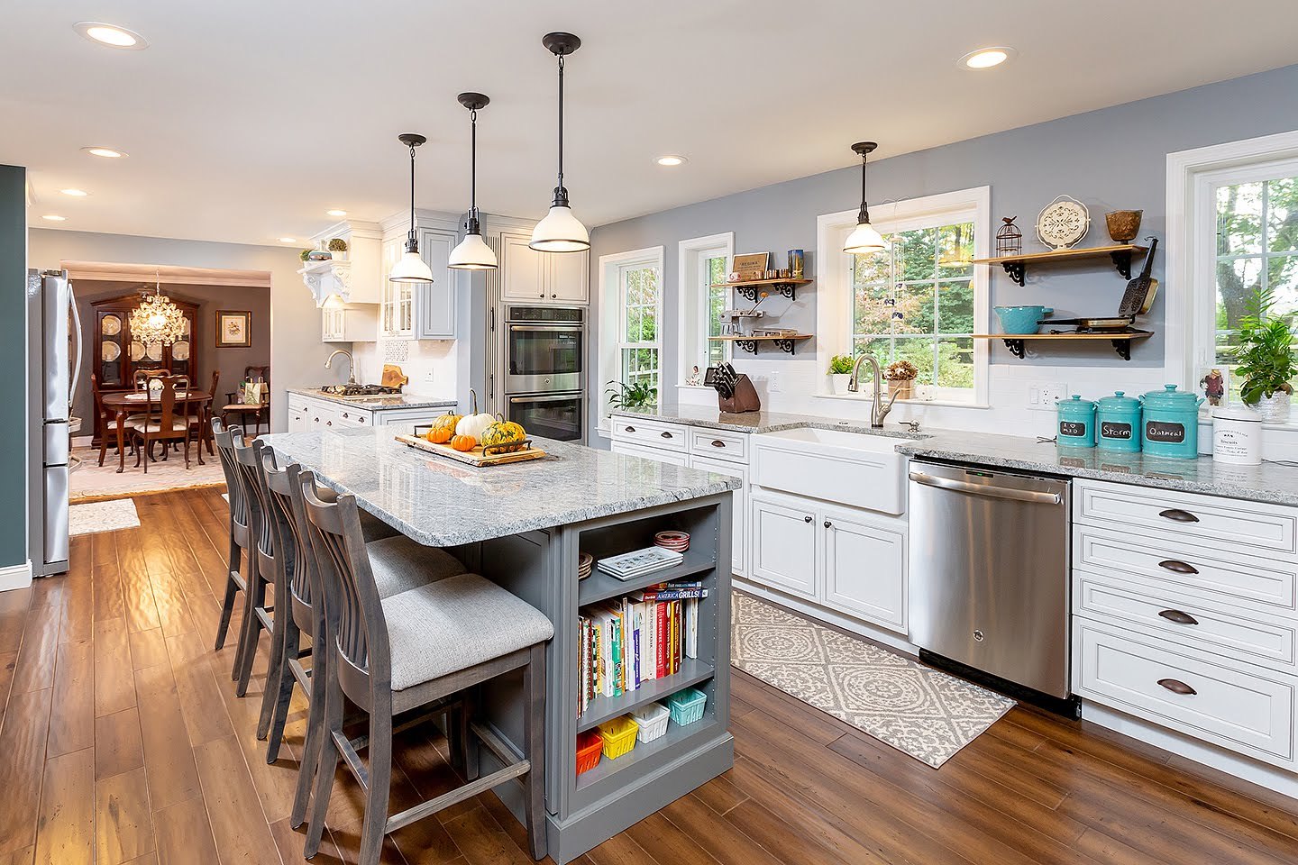 Kitchen project by The Cabinet Coach: White Kitchen