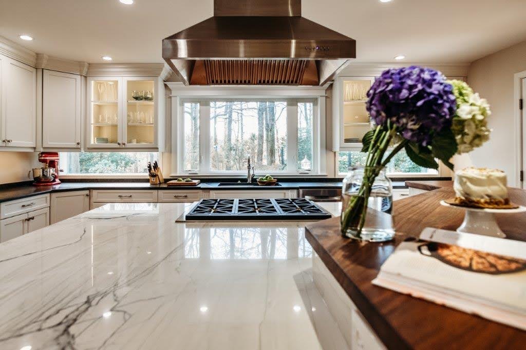 Kitchen project by The Cabinet Coach: Live-Edge Wood